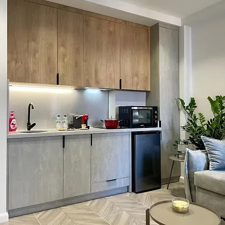 - Parking - Comfy Center - * Durrës